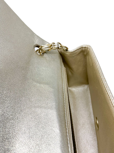 Bolso "Metallic Lambskin Perforated Mini Rectangular Flap"