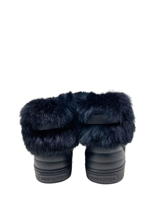 Tenis "Suede and Fur High Top Sneakers"