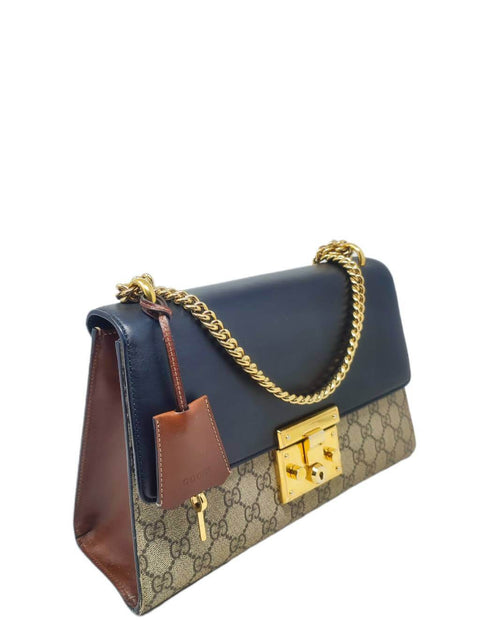 Cartera "GG Supreme Medium Padlock Shoulder Bag"