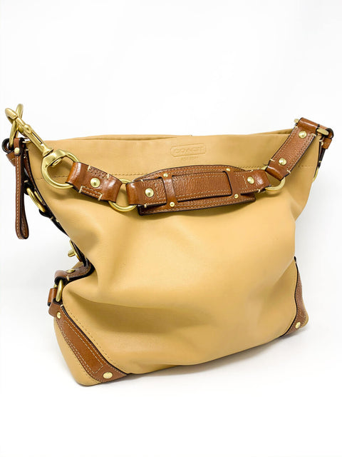 Cartera Coach