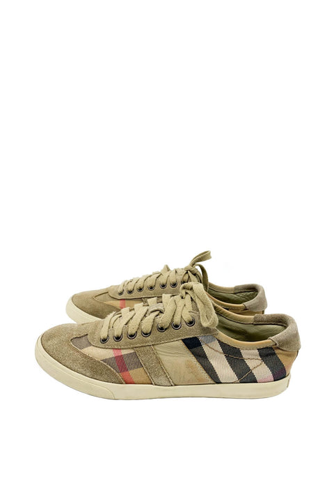 Tenis "Nova Check Low-Top Sneakers"