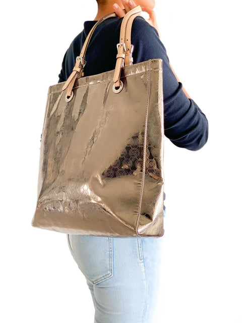 Cartera "Monogram Hayley Logo Tote Bag"