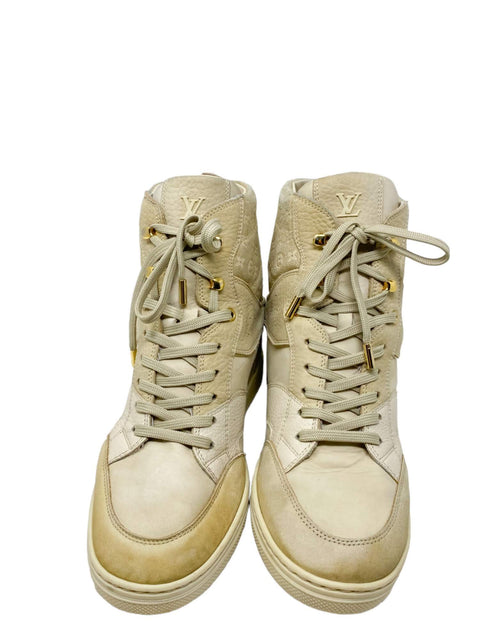 Tenis "Suede Wedge Sneakers"
