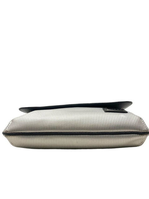 Cartera Plateada y Negra