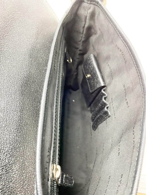 Cartera Plateada y Negra