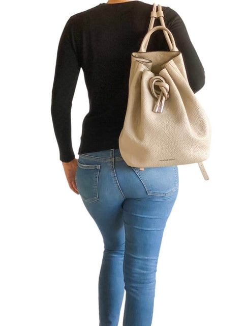 Morral "Leather Dalia Backpack"