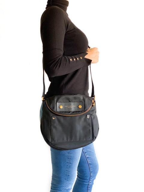 Cartera "Leather-Trimmed Nylon Crossbody"