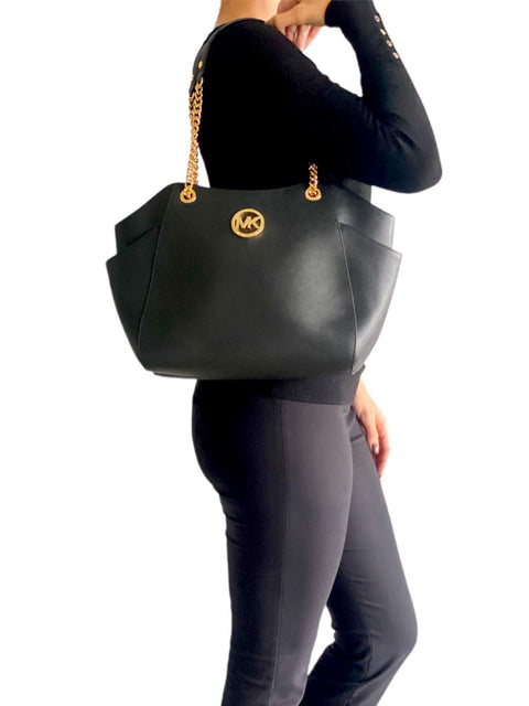 Bolso "Jet Set Large Saffiano Leather Shoulder Bag"