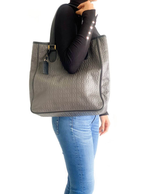 Cartera Gris