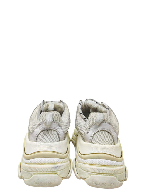 Tenis “Triple S Chunky Sneakers”