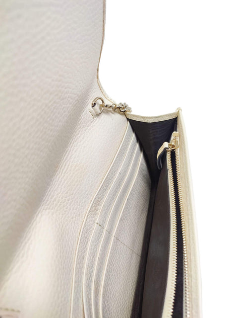 Bolso "Soho Wallet on Chain Ivory"