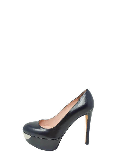 Tacones negros