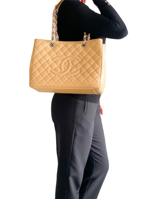 Cartera “Caviar Grand Shopping Tote”
