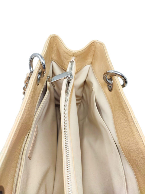 Cartera “Caviar Grand Shopping Tote”