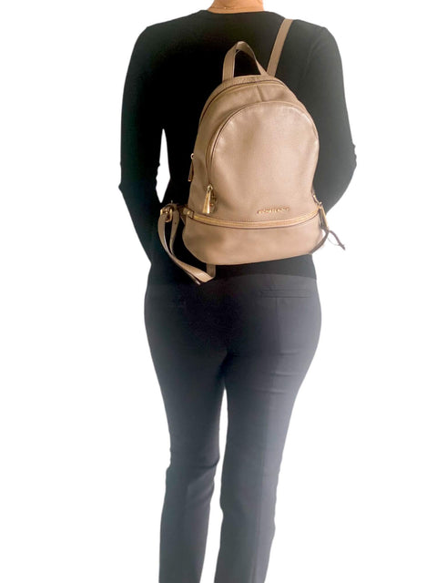 Morral Nude
