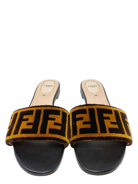 Sandalias "Zucca FF Logo Leather Slides"