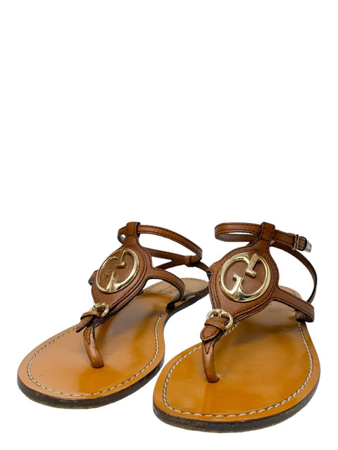 Sandalias "Leather T-Strap Sandals"