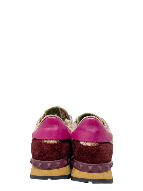 Tenis "Rockstud Accents Suede Sneakers"