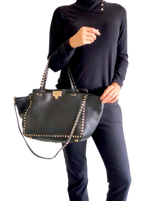 Bolso "Medium Grainy Calfskin Rockstud Bag"